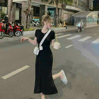 Đầm váy freesize đen cổ tròn basic form dài