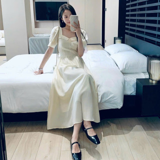 Đầm váy freesize trắng nẹp cổ form dài
