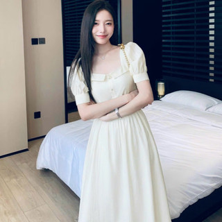Đầm váy freesize trắng nẹp cổ form dài