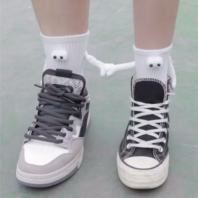 Tất Nam Châm Hình Đôi Mắt Hoạt Hình Xinh Xắn Cho Cặp Đôi