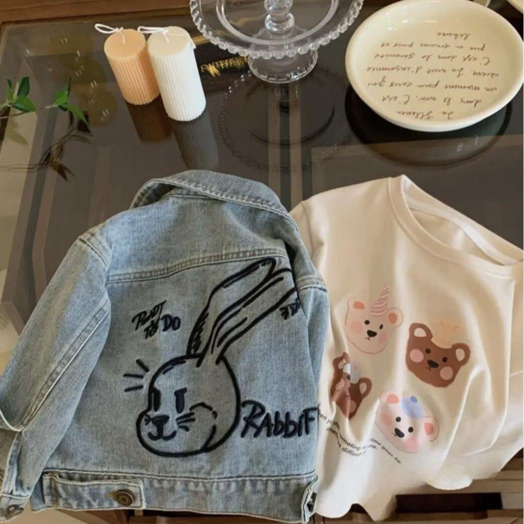 Áo Khoác Bò Họa Tiết Thỏ Dễ Thương Cho Bé WOWKIDS, Áo Khoác Jeans Mềm Họa Tiết Thỏ Dễ Thương