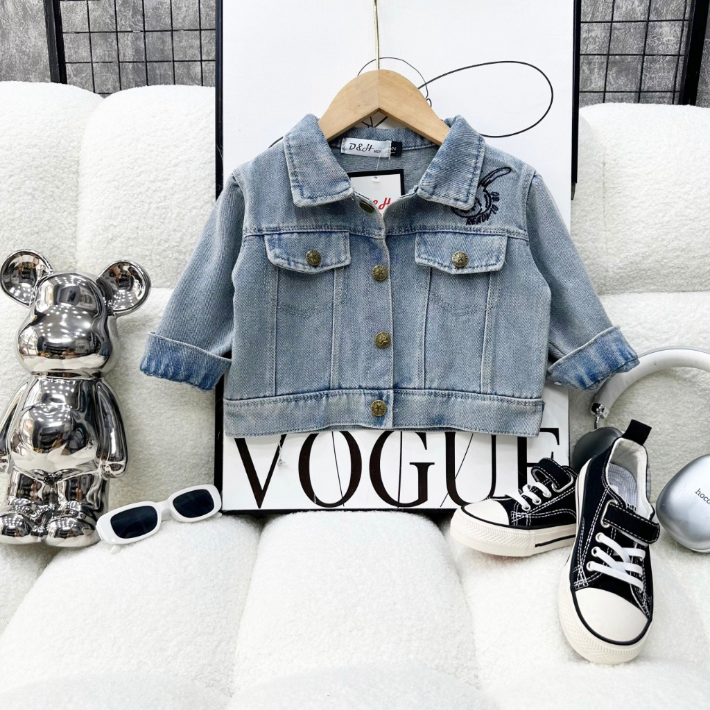 Áo Khoác Bò Họa Tiết Thỏ Dễ Thương Cho Bé WOWKIDS, Áo Khoác Jeans Mềm Họa Tiết Thỏ Dễ Thương