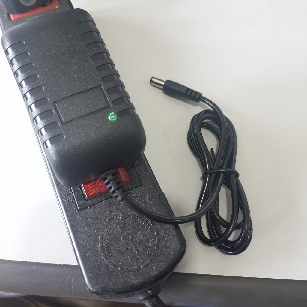 Sạc xe điện trẻ em, sạc xe ô tô điện trẻ em 12v 1000mah có đèn báo tự ngắt khi đầy