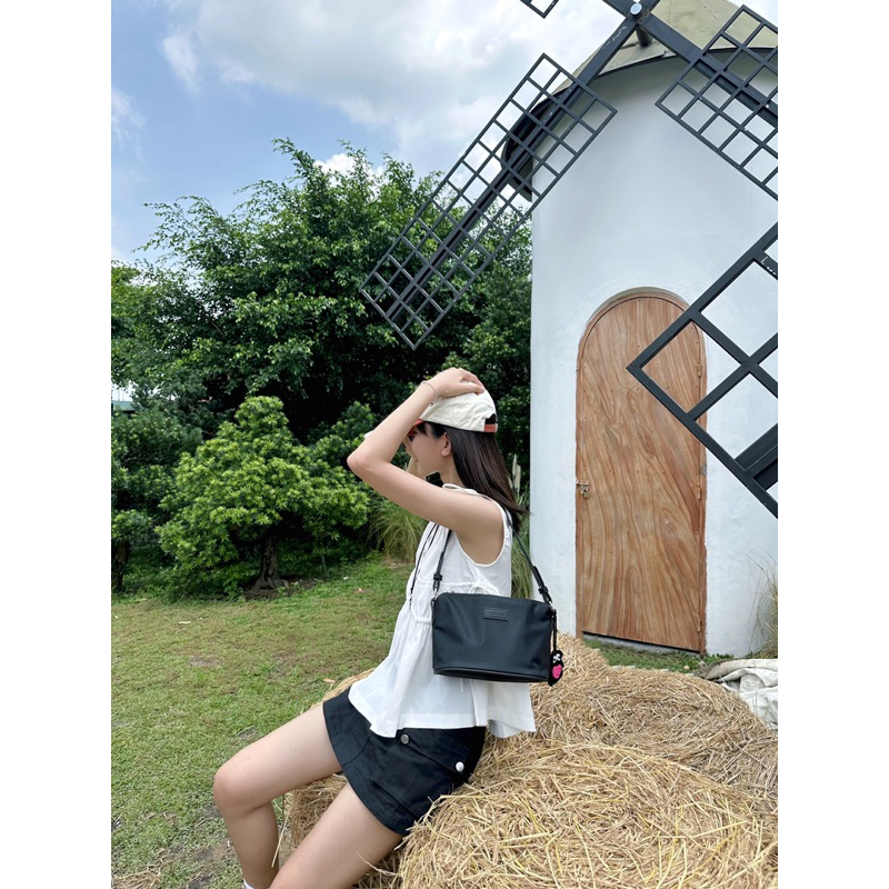 TaskyPoese - Túi dù phối da kèm 2 dây đeo - Cushie Bag