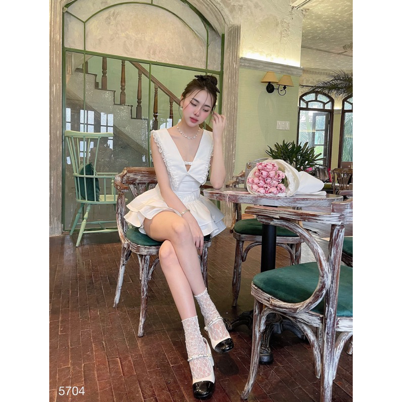 Set áo viền ren bèo nơ đá + quần bí tầng