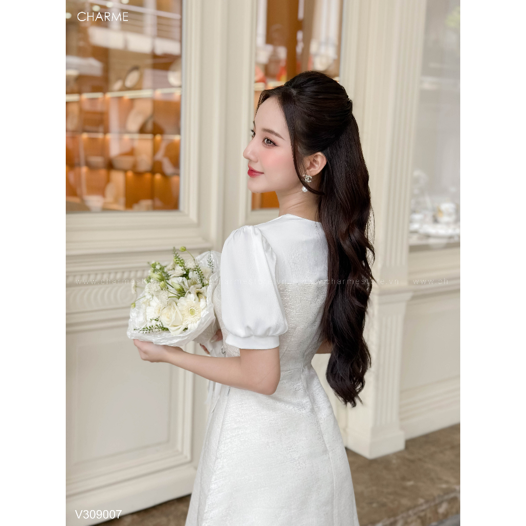 Đầm nữ dáng xòe cổ tròn nơ nhỏ Charme 309007