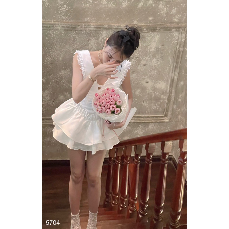 Set áo viền ren bèo nơ đá + quần bí tầng