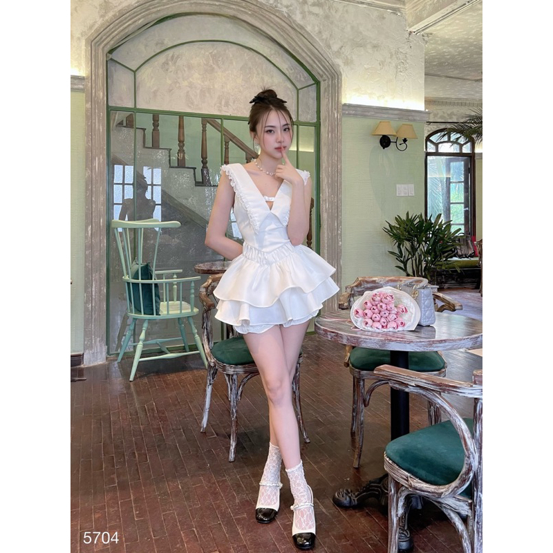 Set áo viền ren bèo nơ đá + quần bí tầng