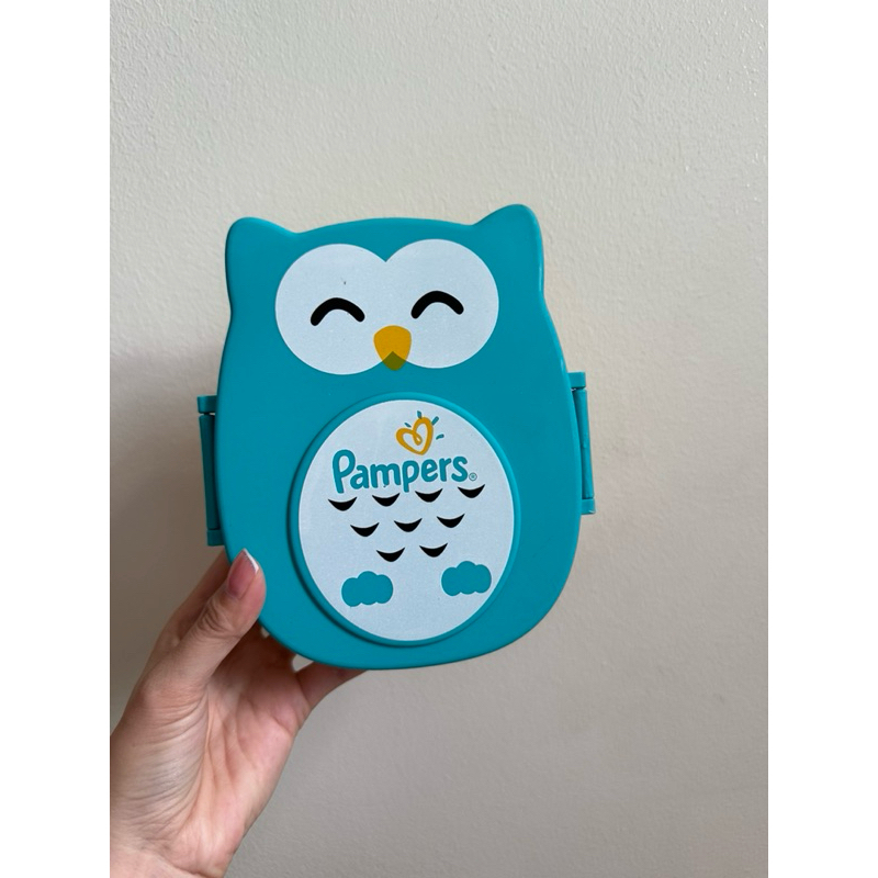 Hộp cơm con cú Pampers