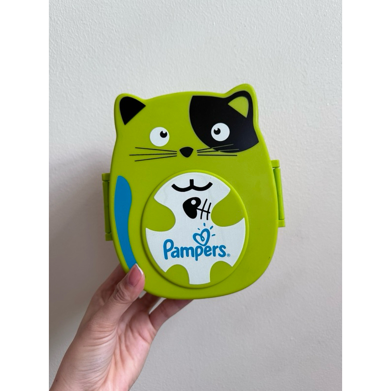 Hộp cơm con cú Pampers
