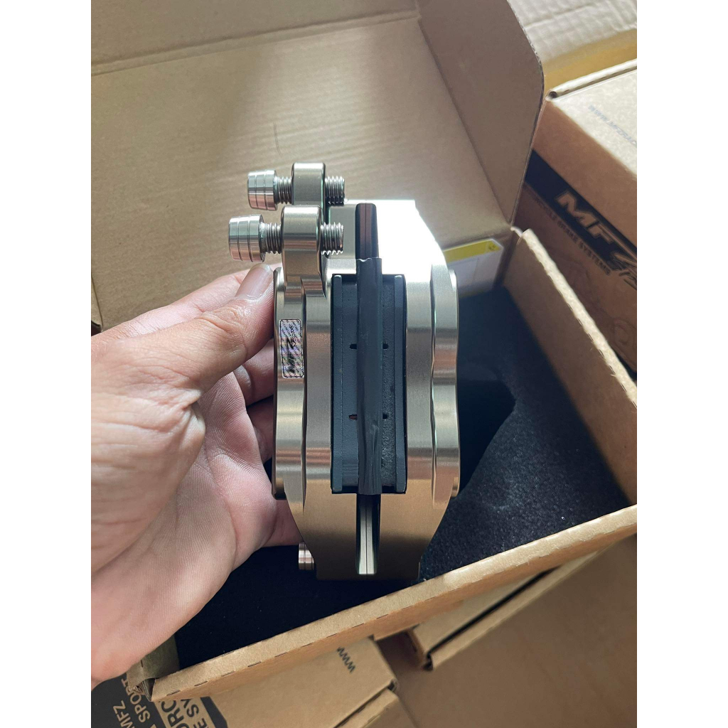 HEO MFZ 4 PIS MẪU 2023 MÀU VÀNG TITAN