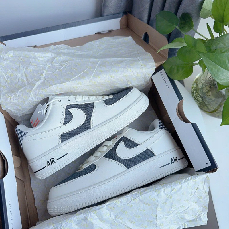 Giày sneaker A.F.1 trắng gót đen kẻ ( giá chưa kèm box bảo vệ )