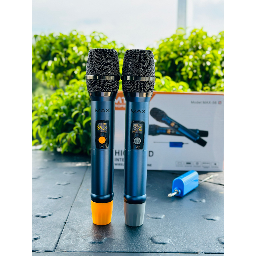 Micro không dây đa năng karaoke Max 56 Nâng cấp từ Max 39 Hút âm tốt chốg hú hiệu quả Sạc pin ngay trên mic Led màn hình