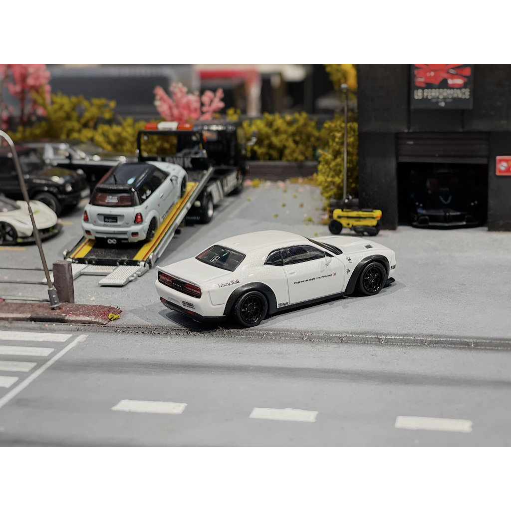 XE MÔ HÌNH LB-WORKS DODGE CHALLENGER SRT HELLCAT,TỶ LỆ 1/64 POPRACE