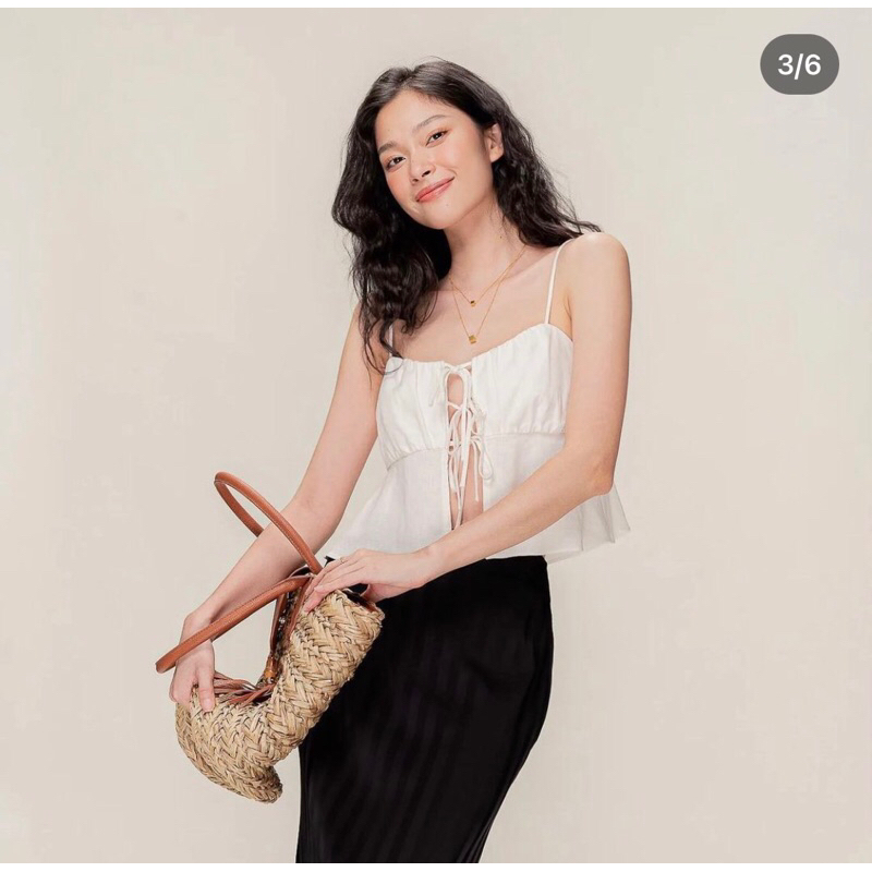 ĐẦM XANH LIBE, ÁO TRẮNG