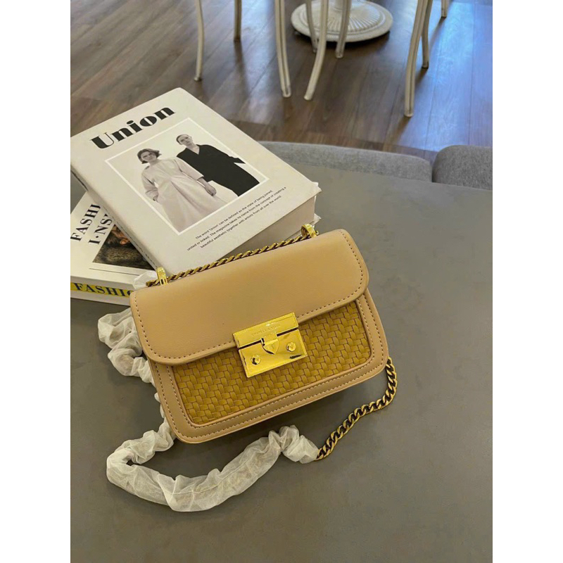 Túi Xách Khuy Bấm Nắp Nhung Và Nắp Da Hoạ Tiết Da Đan