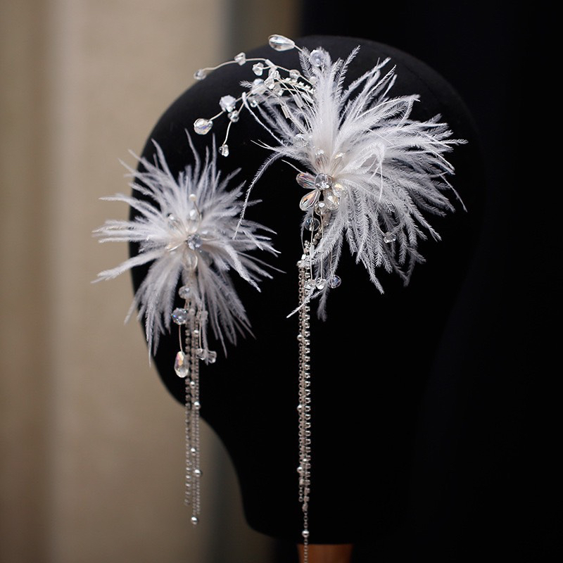 Sét cài gồm 1 chiếc bông tai kèm 1 cái hoa mã W1196