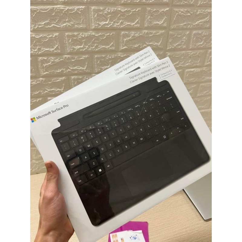 Bàn phím Surface Pro 9/Pro 8/Pro X Signature Alcantara có khe bút Like New