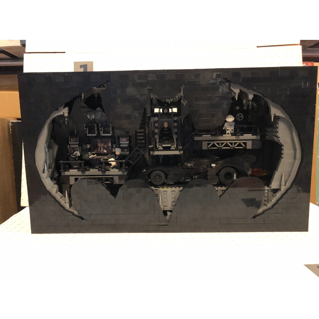 Xếp Hình Batman 76252 Hang Động Của Người Dơi Batcave