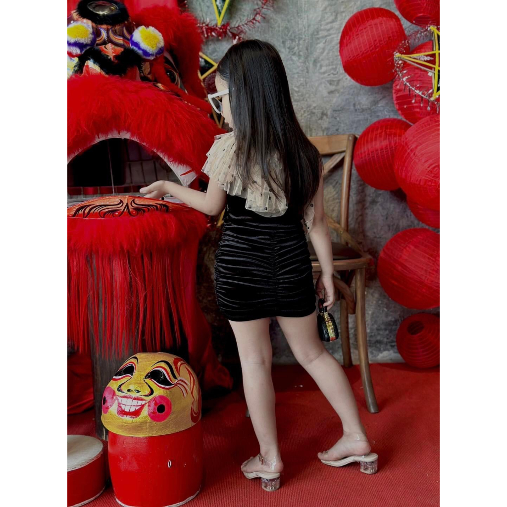 Váy body nhung phối lưới lệch vai sành điệu cho bé gái