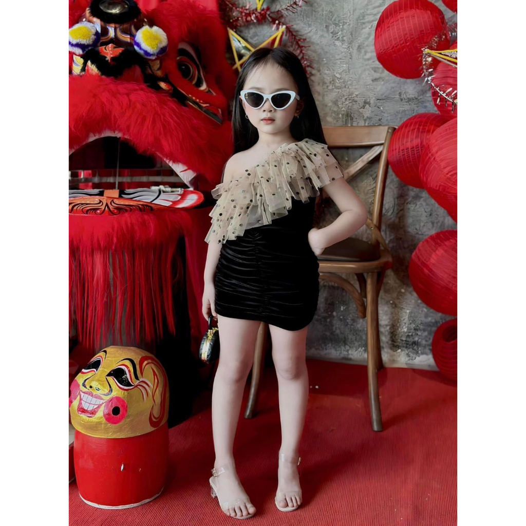 Váy body nhung phối lưới lệch vai sành điệu cho bé gái