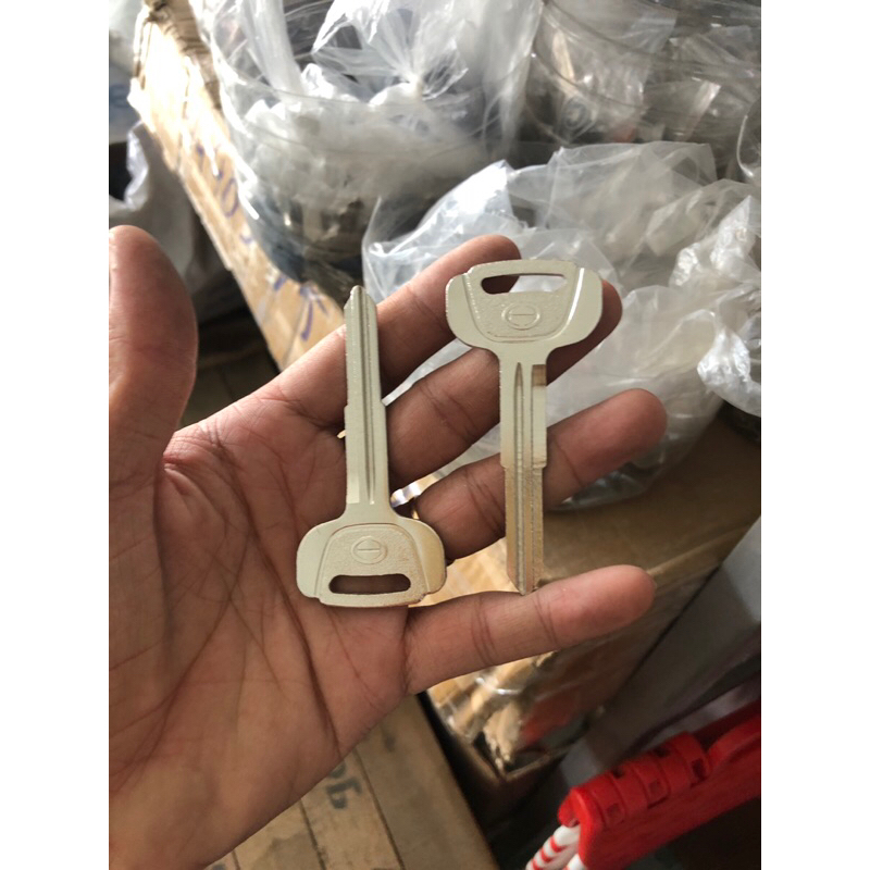 Phôi chìa khoá xe hino chuẩn zin cao cấp hàng nhập khẩu