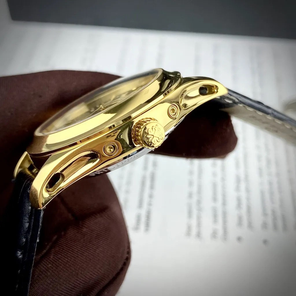 Đồng hồ Nam PT tròn dây da 5kim thứ ngày tháng  mặt đen viền vàng gold máy nhật dòng cơ Automatic size 40mm trăng sao