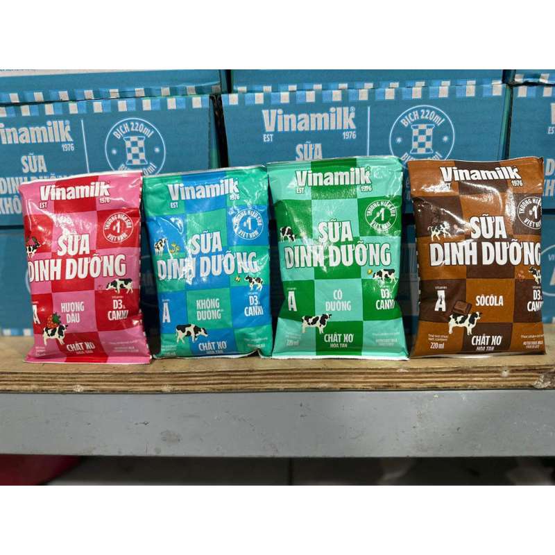 SỮA BÒ DINH DƯỠNG VINAMILK ĐỦ VỊ DÂU/SCL/CÓ ĐƯỜNG/ KO ĐƯỜNG/ ÍT ĐƯỜNG TÚI 220ML DATE LUÔN MỚI
