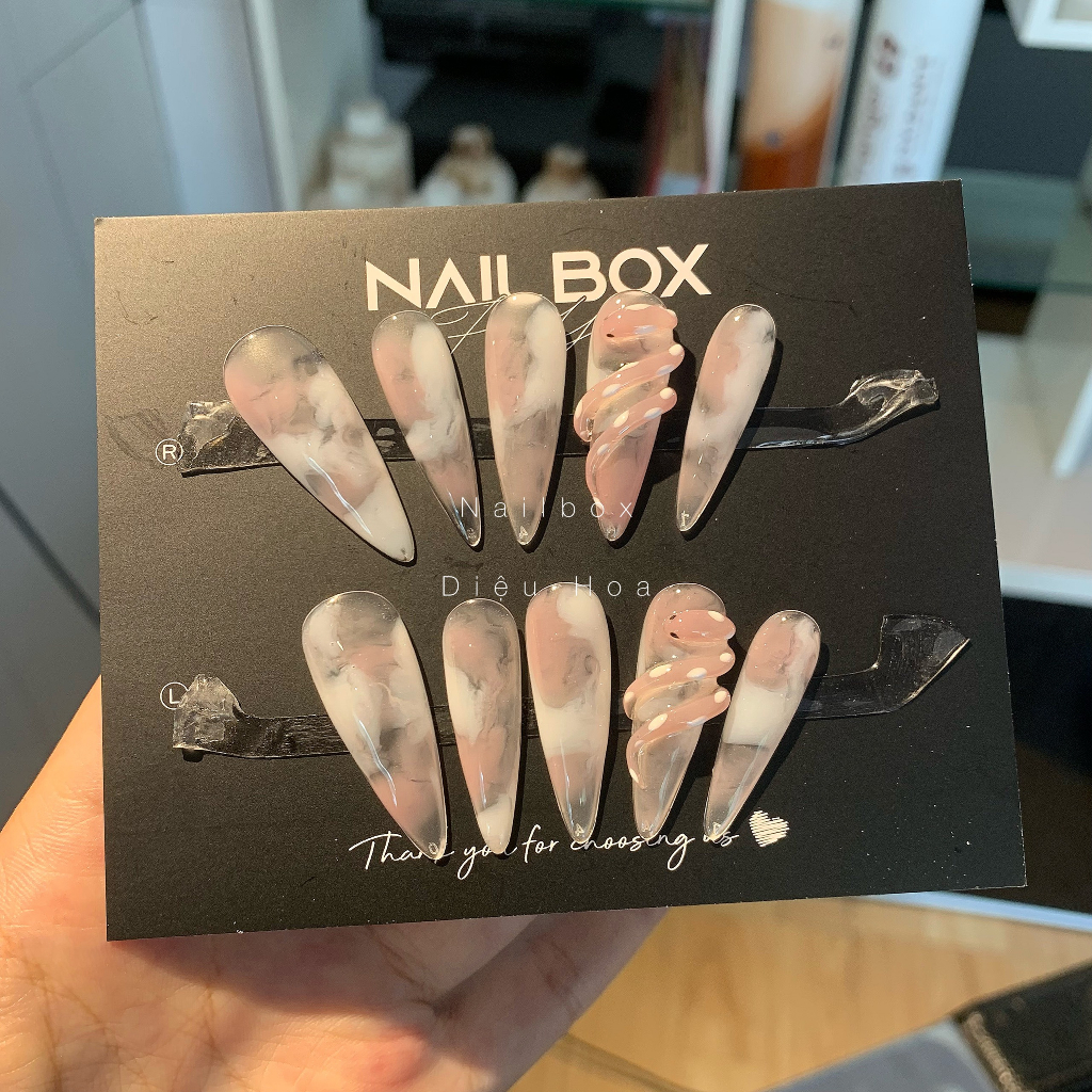 Nailbox hàng thiết kê loang hồng kết hợp với rắn gel nổi