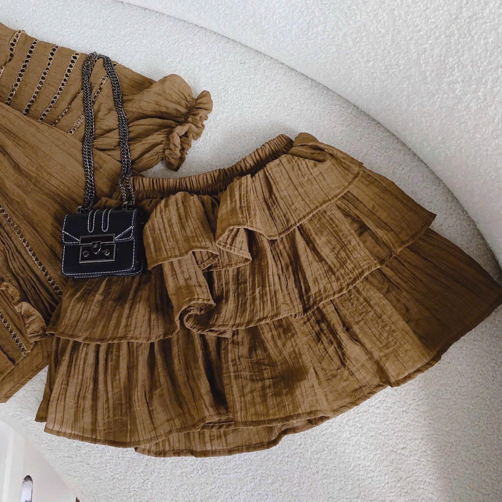 SET Áo voan viền ren kèm Chân váy tầng nâu NÀNG CLOSET