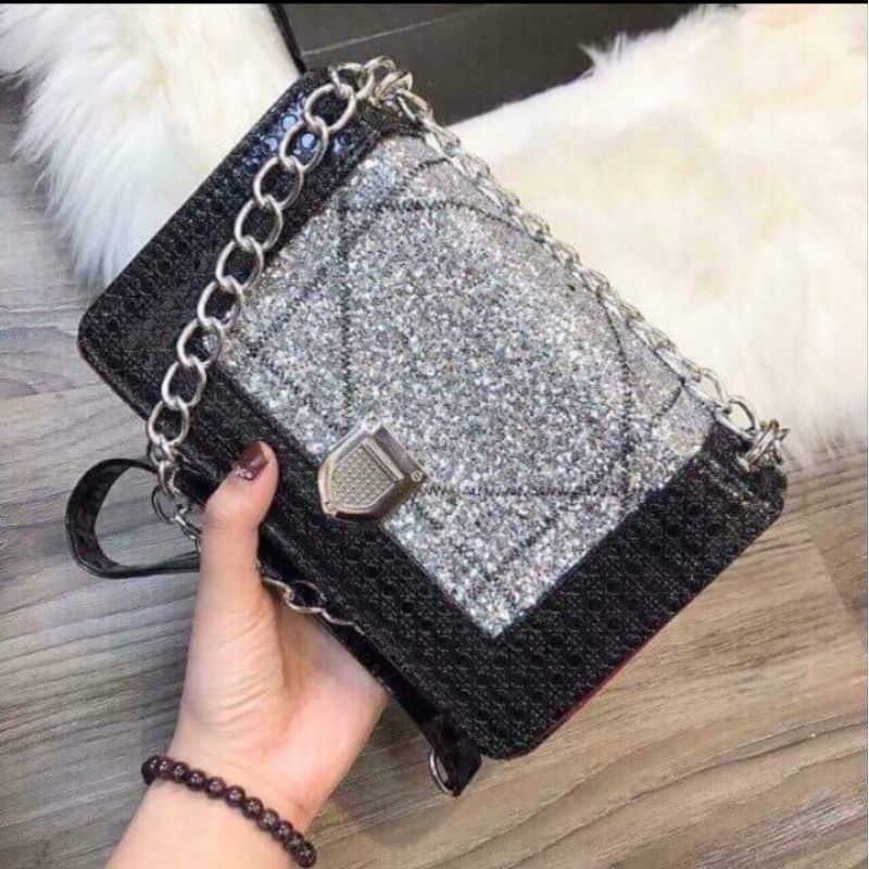 Túi xách đá bạc dây xích bản to lấp la lấp lánh