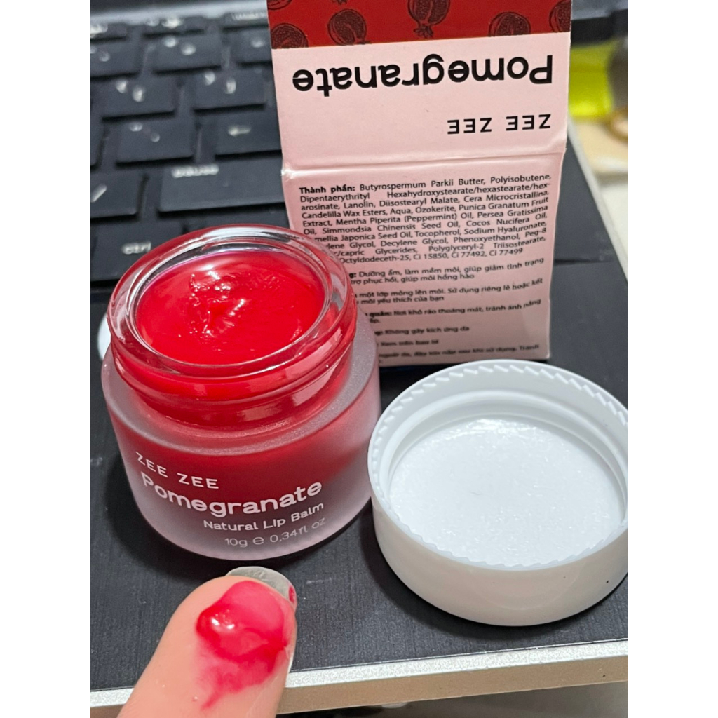 Dưỡng Môi Lựu Đỏ Zee Zee 10g Giúp Khử Thâm Và Căng Mọng