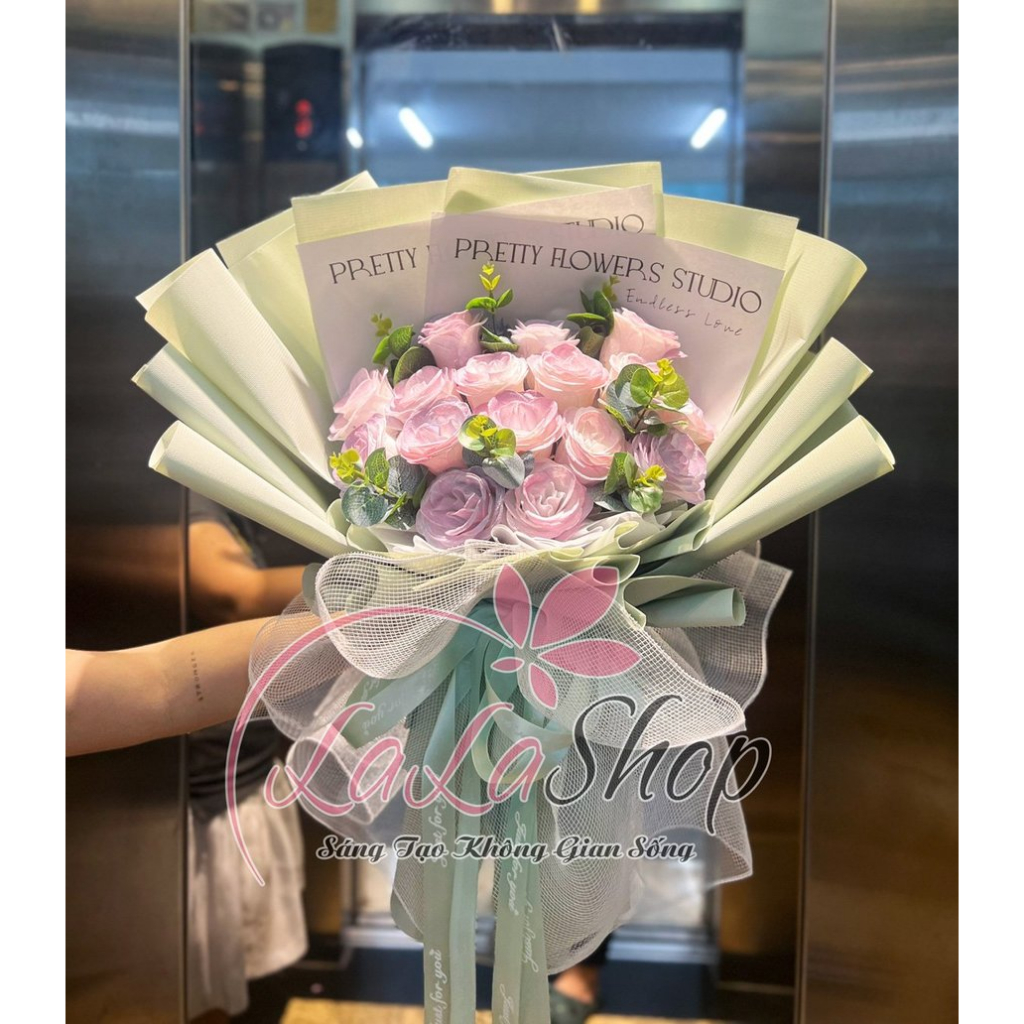 Bó hoa hồng sáp thơm làm quà tặng cho người yêu và bạn bè với hương thơm dịu nhẹ - Hoa 8/3, 20/10, 20/11