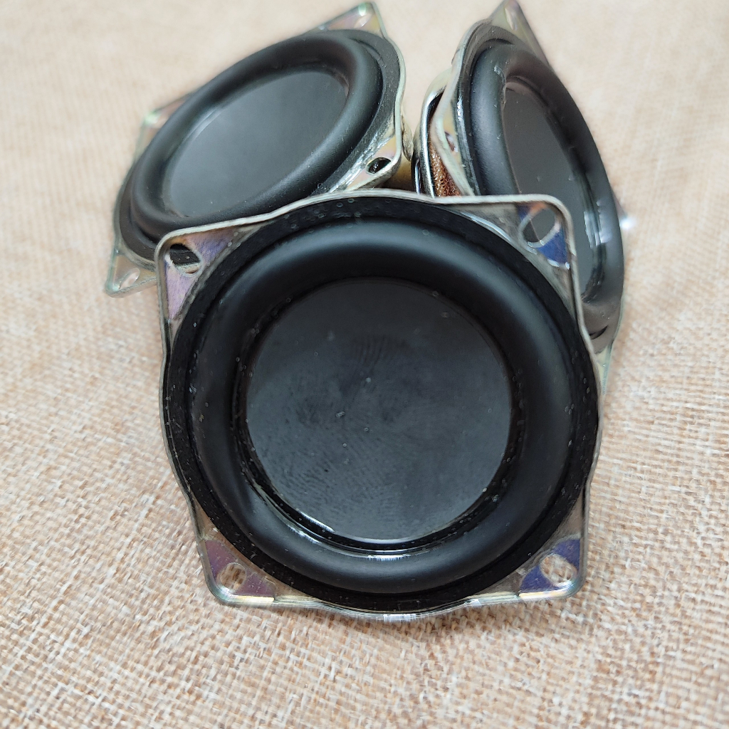 Loa go 2 JBL nhập bãi không rõ tình trạng