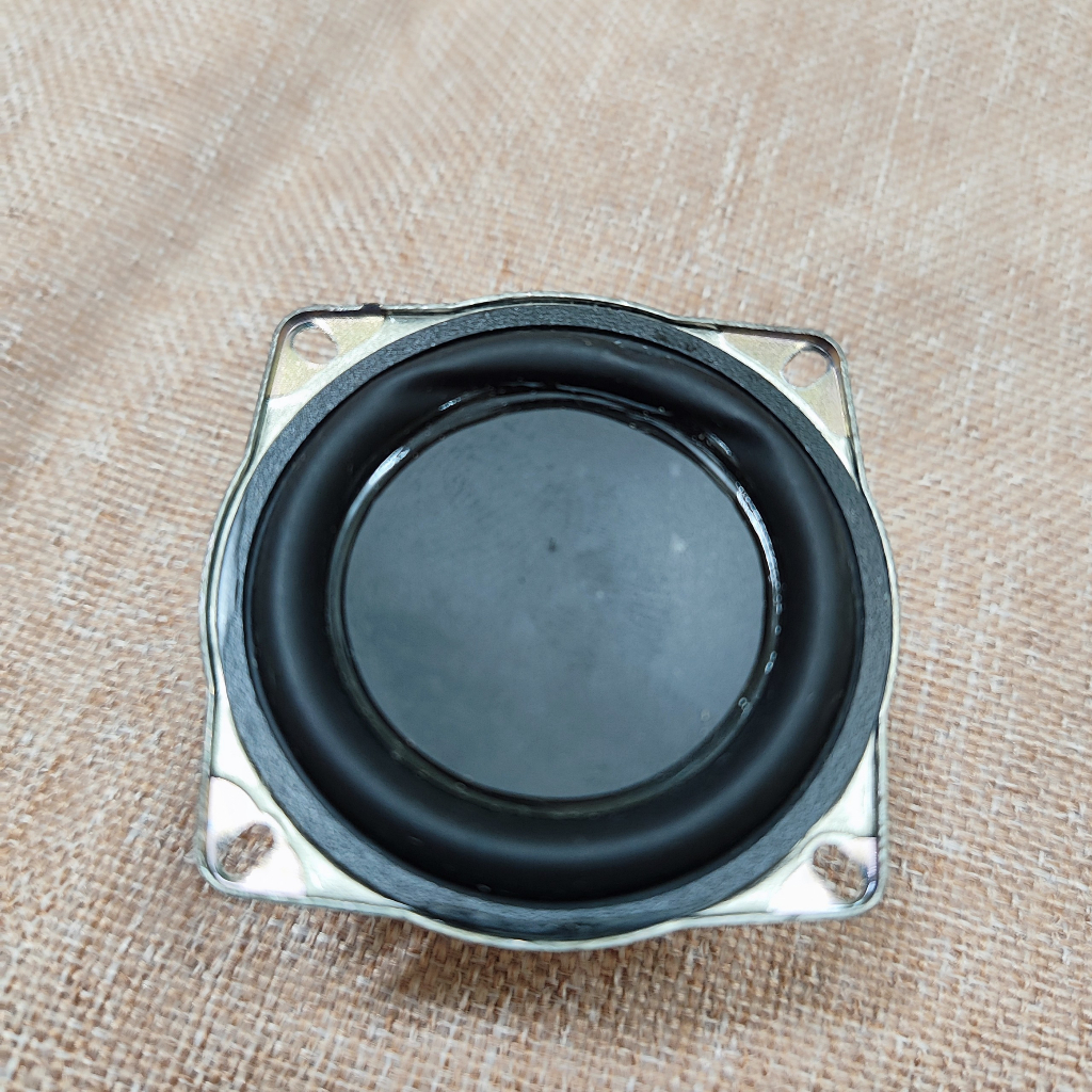 Loa go 2 JBL nhập bãi không rõ tình trạng