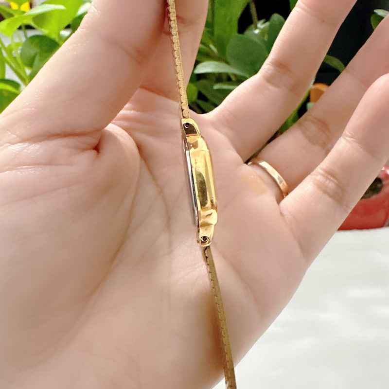 Đồng hồ nữ si nhật dáng tank hiệu Seiko, dây khoá zin