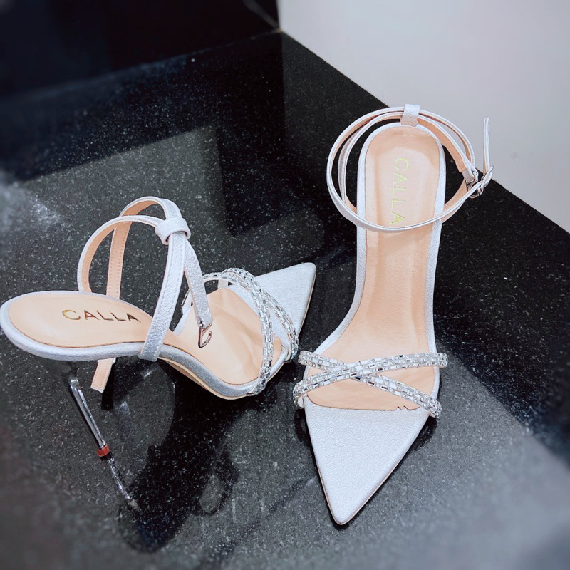 Sandal dây chéo mũi nhọn màu trắng bạc cao 8cm đến 12cm