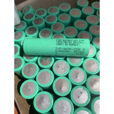 Pin Samsung 25R tháo khối xả cao