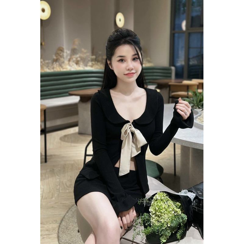 Set áo tay dài nơ ngực phối chân váy