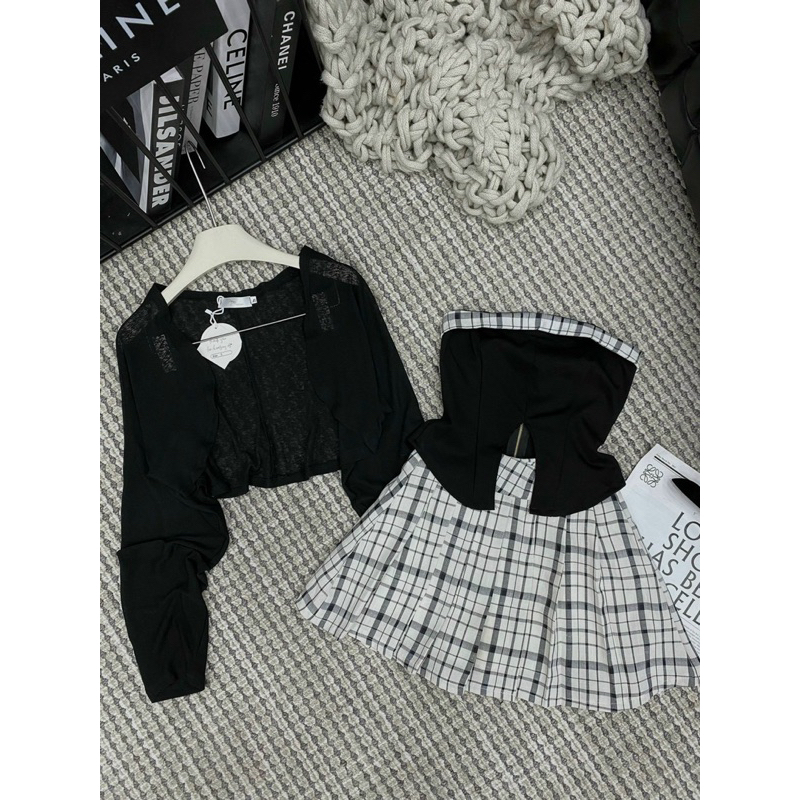 Set áo ống phối áo khoác tay dài kèm chân váy xoè sọc
