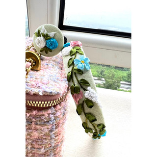 Cài tóc thêu tay Handmade by Chang(hình shop chụp)