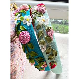 Cài tóc thêu tay Handmade by Chang(hình shop chụp)