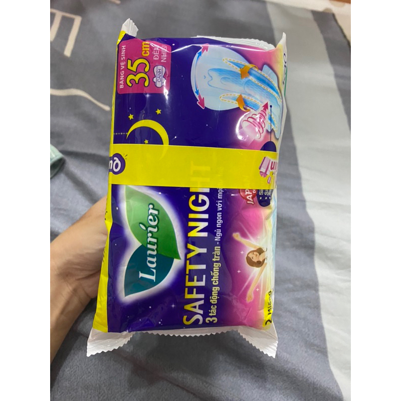 Băng Vệ Sinh Laurier Fresh & Free Ban Ngày Siêu Mỏng Không Cánh