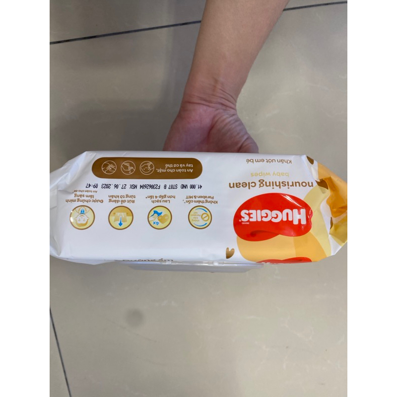Khăn ướt Huggies chiết xuất Ca cao và Bơ hạt mỡ gói 72 miếng