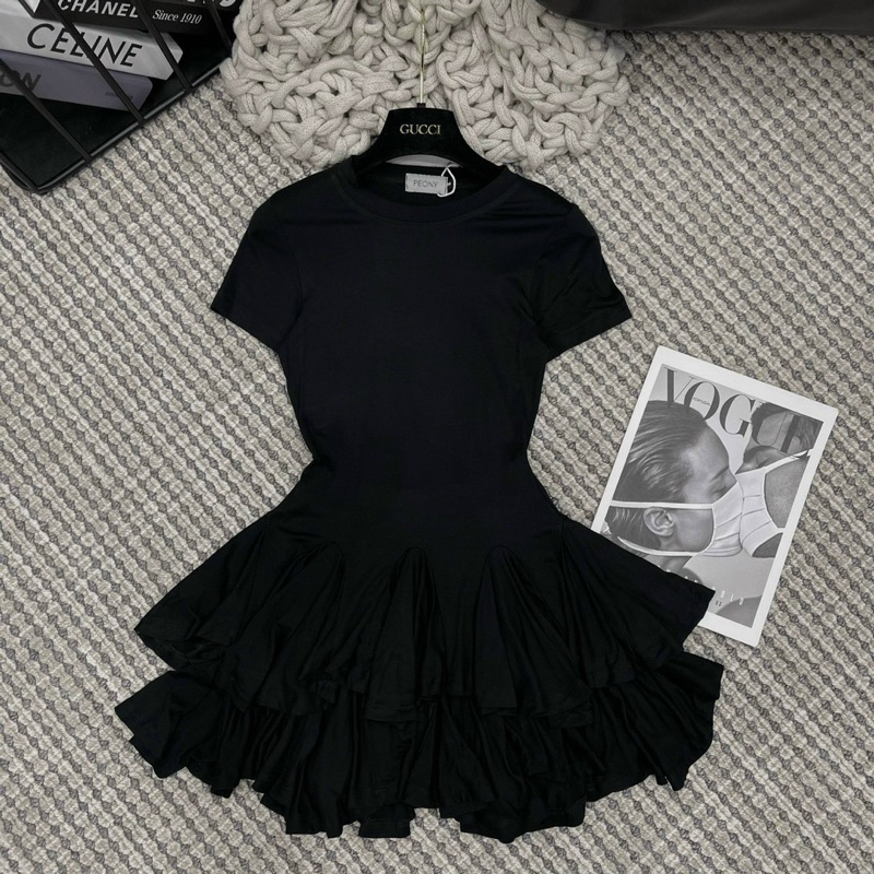 Set áo tay ngắn phối chân váy xoè