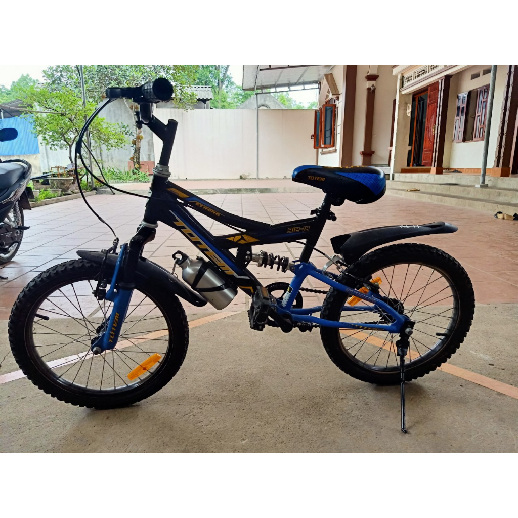 Bình nước treo xe đạp chất liệu Nhôm dung tích 500ml kèm giá treo bình - dành cho xe đạp thể thao