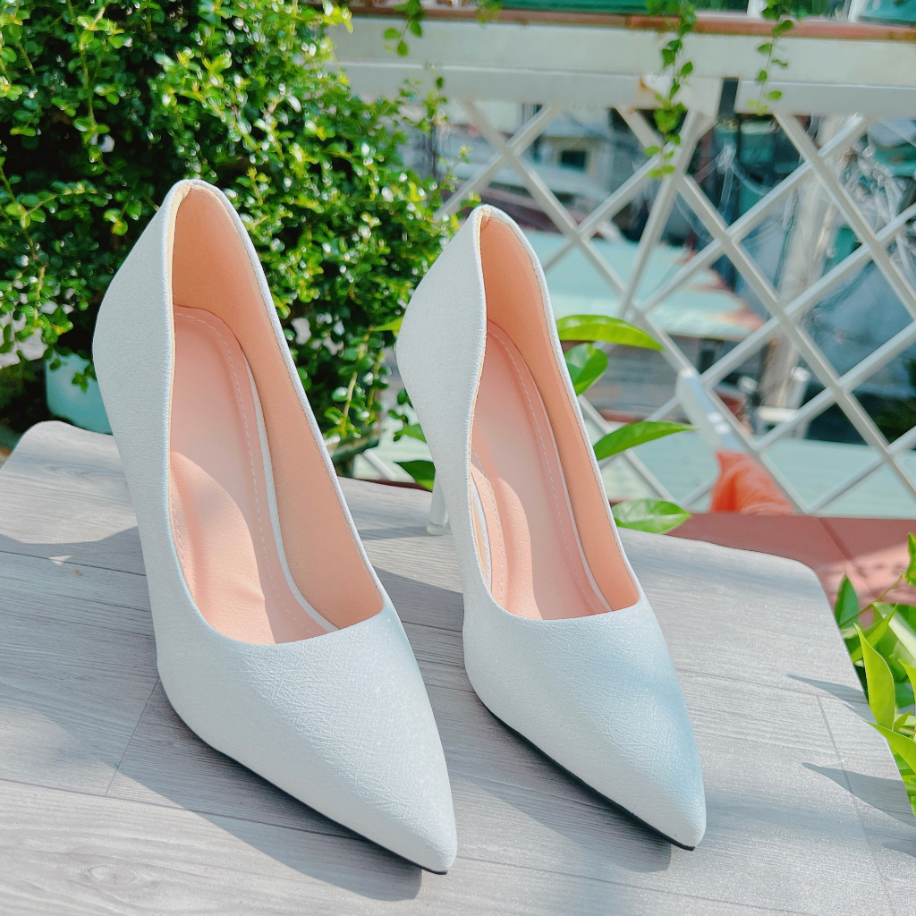 Giày nữ giày công sở thiết kế đơn giản si phủ nhũ 8cm - B90