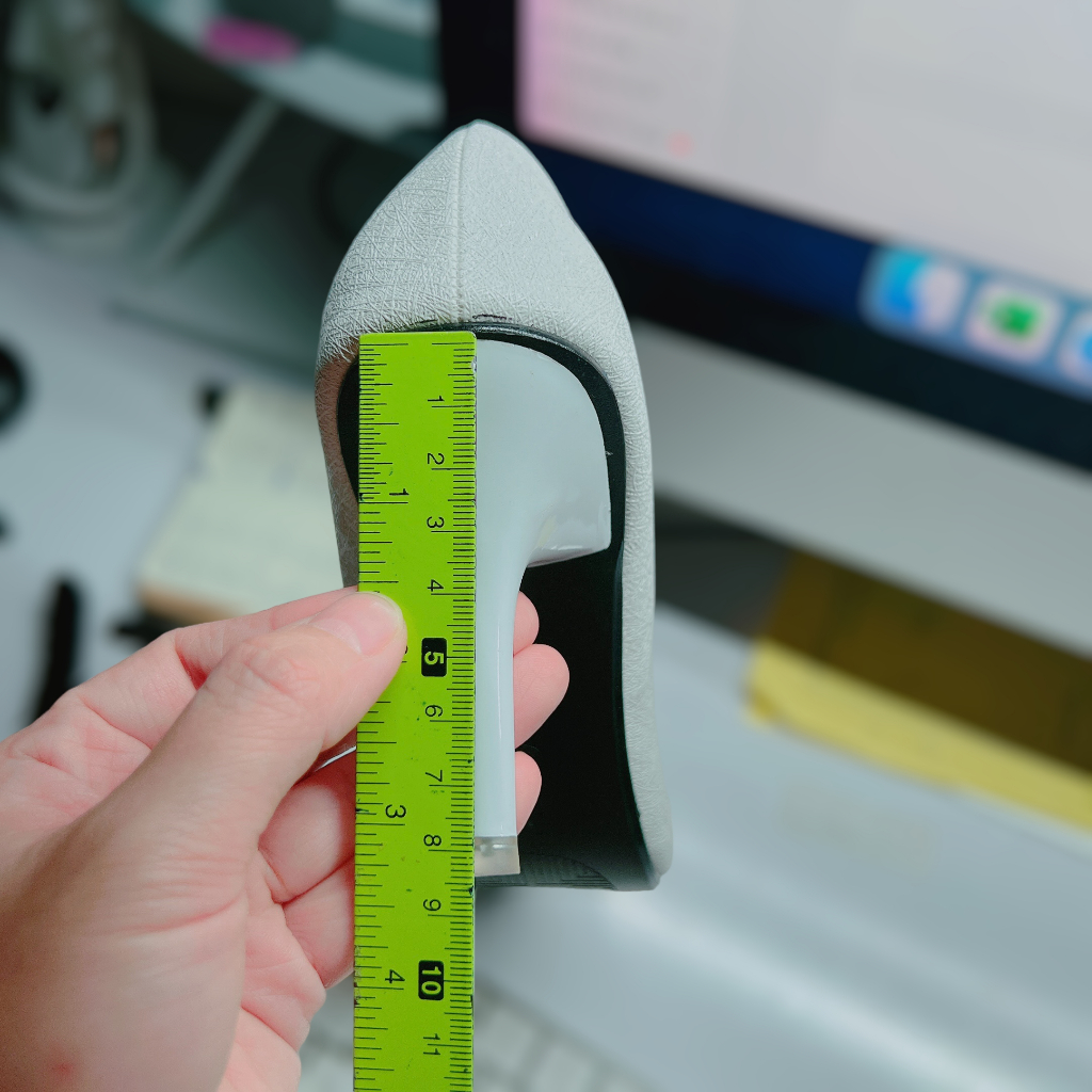 Giày nữ giày công sở thiết kế đơn giản si phủ nhũ 8cm - B90