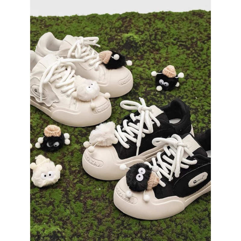 Giày thể thao phối hình chibi siêu xinh