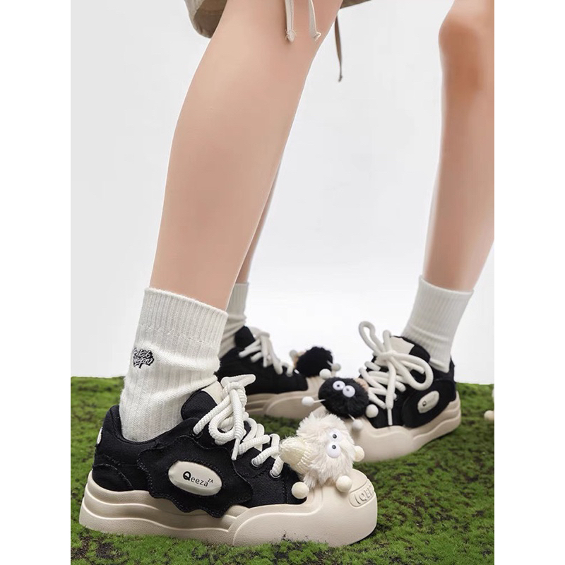 Giày thể thao phối hình chibi siêu xinh